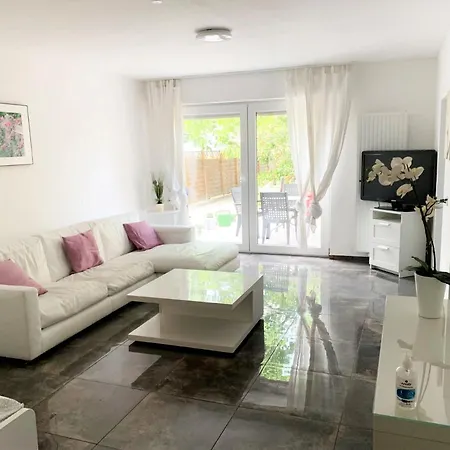Apartament Work & *